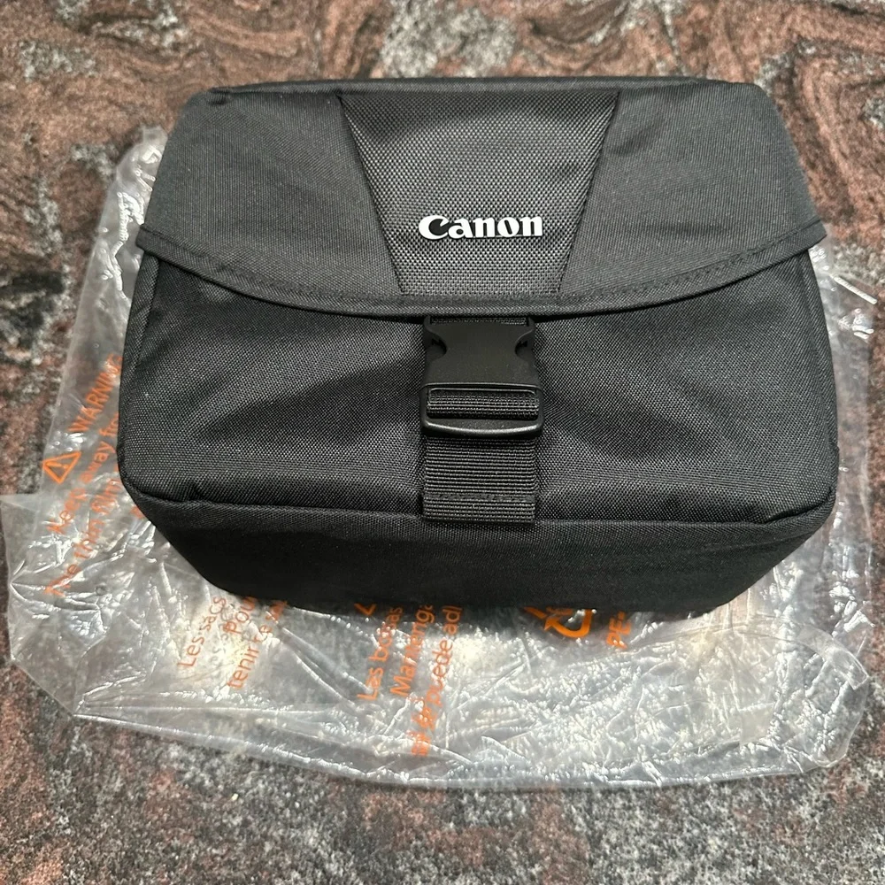 NWT Canon EOS Shoulder Bag 200ES